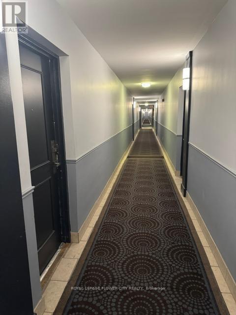 Photo du bâtiment - 403-1660 BLOOR St