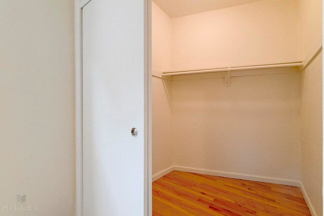 Foto del edificio - 4126 73rd St