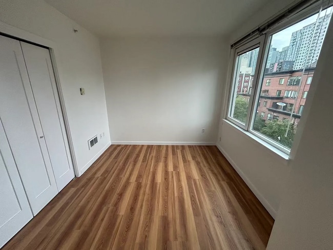 Photo - 76 Cedar St (Seattle, WA) Townhome