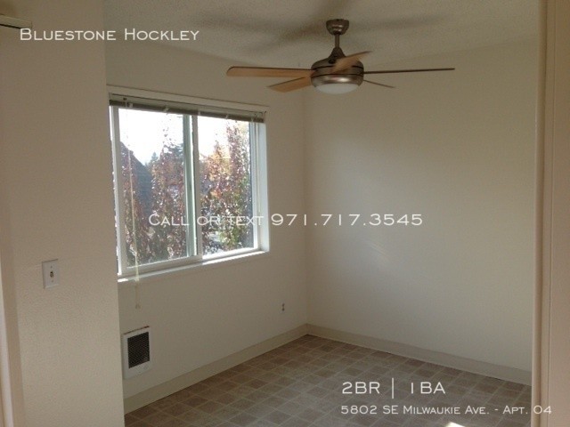 Foto del edificio - 5802 SE Milwaukie Ave