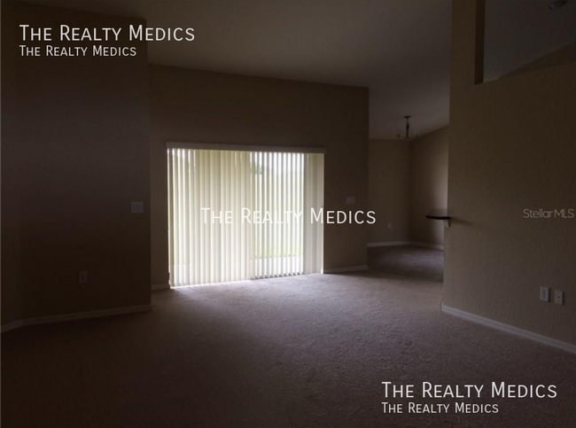 Foto del edificio - 4876 Summerfield Cir