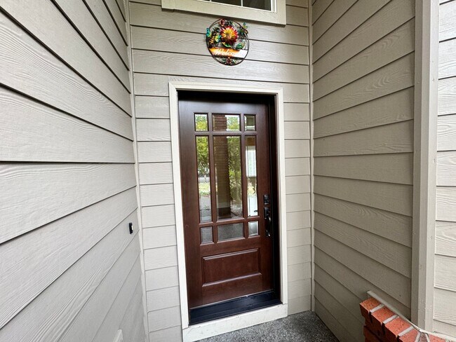 Foto del edificio - GORGEOUS 4 Bed/2 Bathroom home in Kelly Cr...