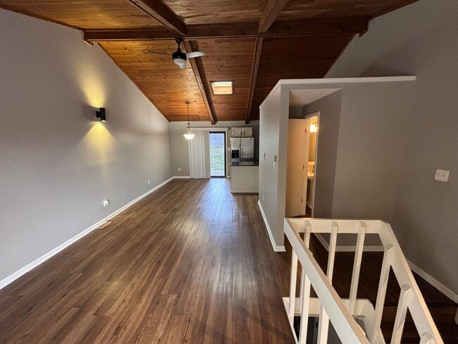 Foto del edificio - 575 El Paseo Pl