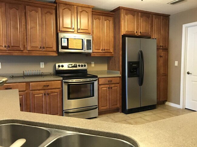 Building Photo - 406 Serene Ct
