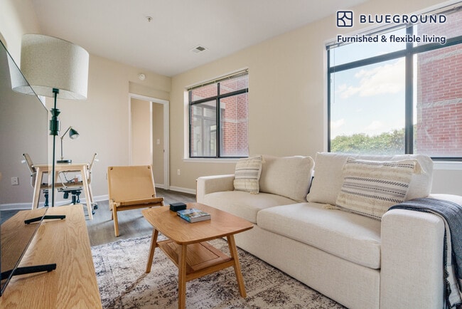 Building Photo - 305 10th Street South