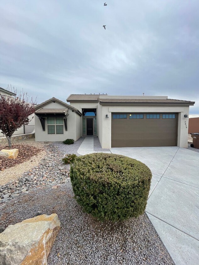 Primary Photo - Beautiful Contemporary Style Home in Sonom...