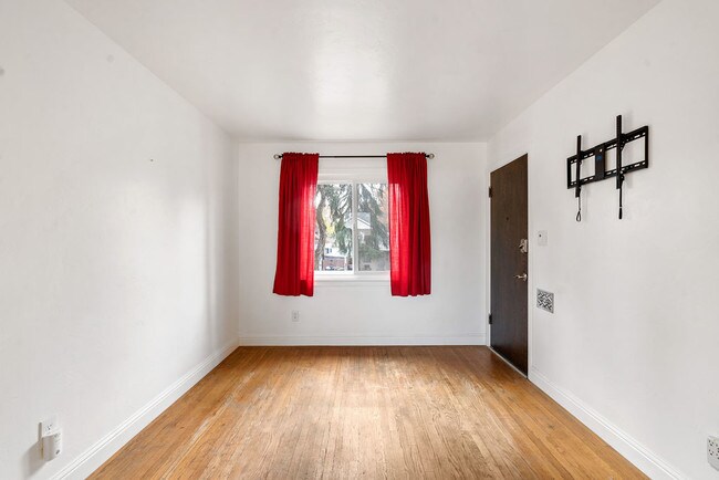 Building Photo - 1403 V St