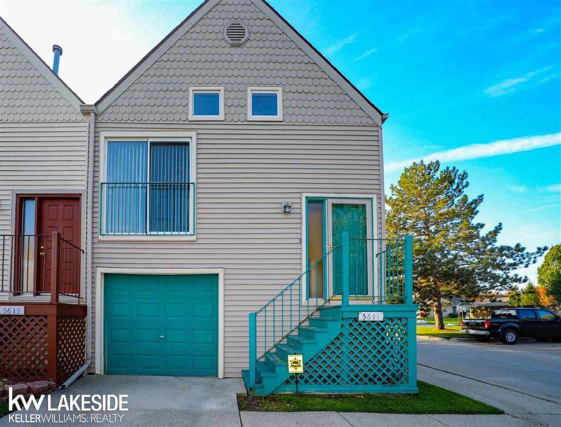 Primary Photo - 5611 Fox Hill Dr