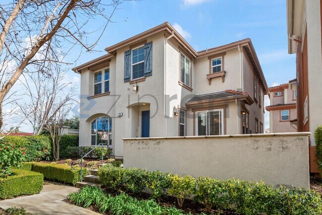 Foto del edificio - 328 Selby Lane