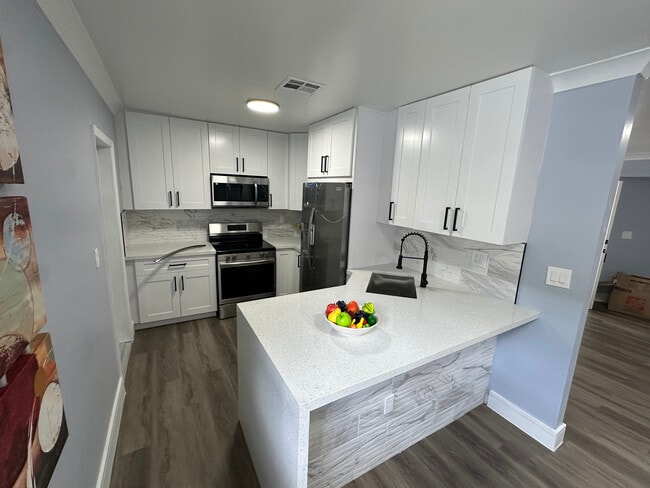 Photo - 814 SW 12th Pl Townhome