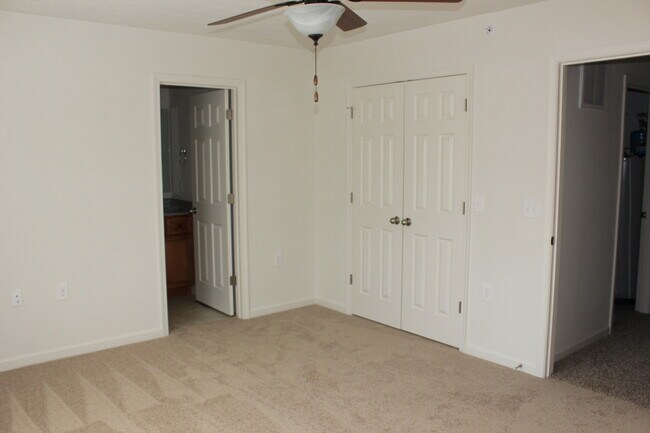Foto del edificio - 1476 Taylor Grove Ln