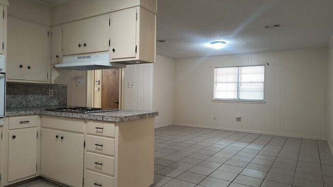 Foto del edificio - 7211 Rustic Cir