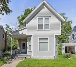 Building Photo - 816 S James Ave