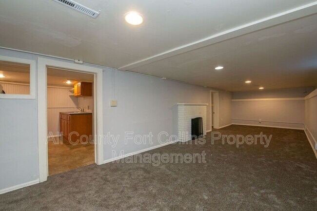 Foto del edificio - 224 1/2 S. Loomis Ave