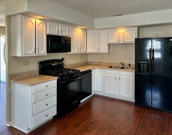 Foto del edificio - 668 Greenbriar St