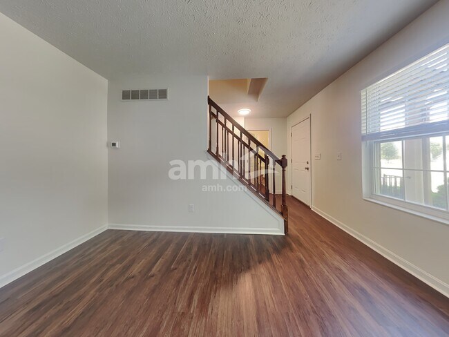 Building Photo - 1335 Wingate Dr