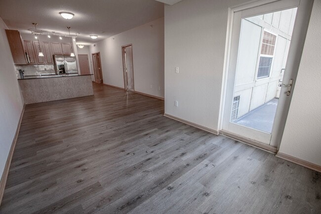 Interior Photo - Granite Shores