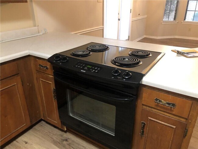 Foto del edificio - 6333 Ironwood Ct