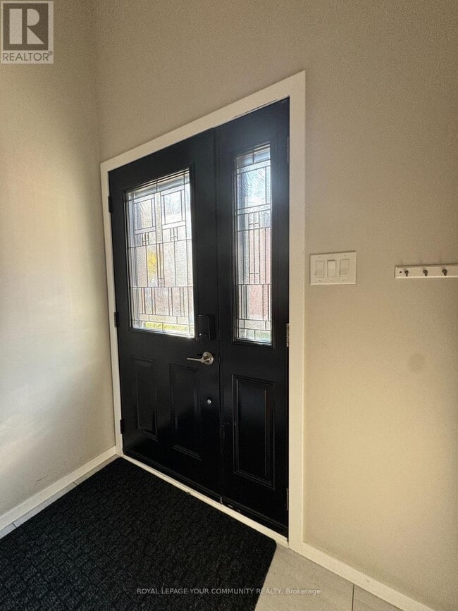 Building Photo - 205 Talbot Crescent