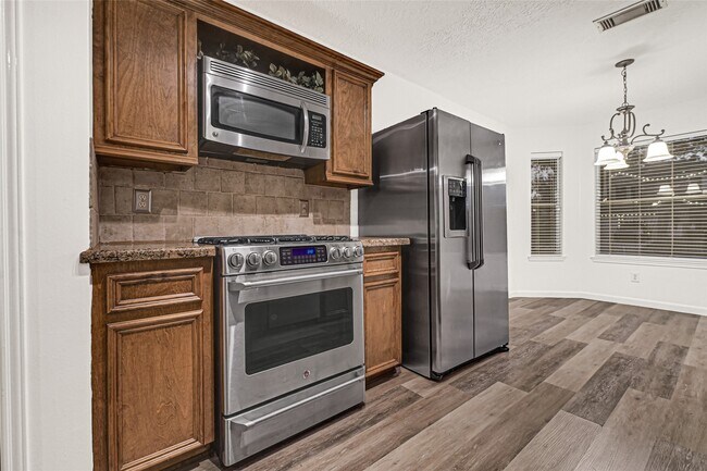 Foto del edificio - 4803 Drew Forest Ln