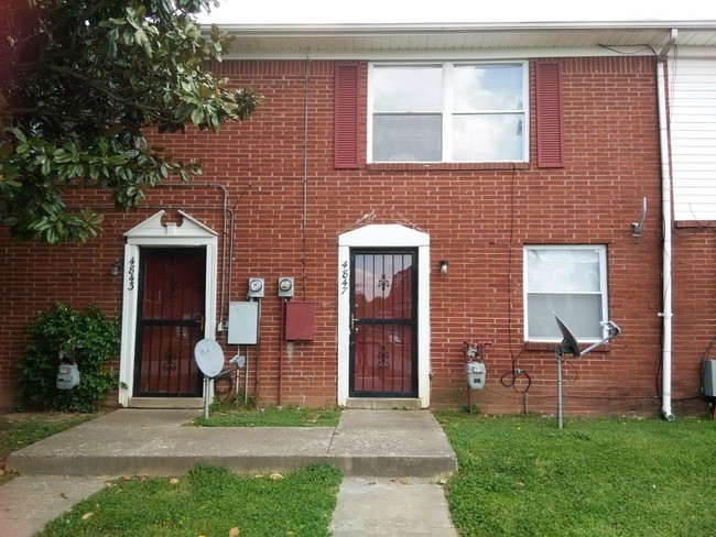 Building Photo - 4847 Sebree Ln