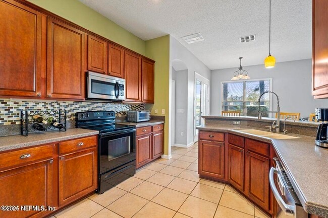 Building Photo - 3583 Old Village Dr