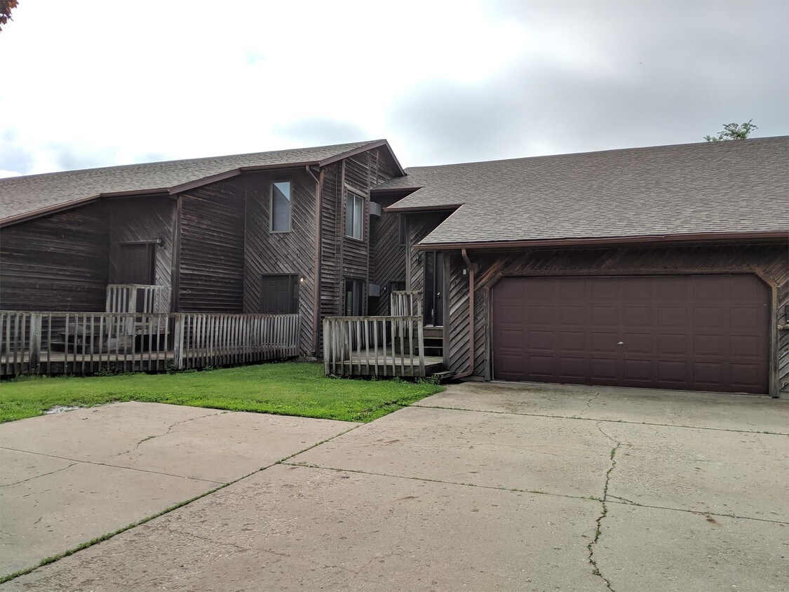 Foto principal - 5185 Cheney Dr