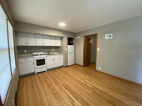 Kitchenette with range and refrigerator. - 1028 S 24th St