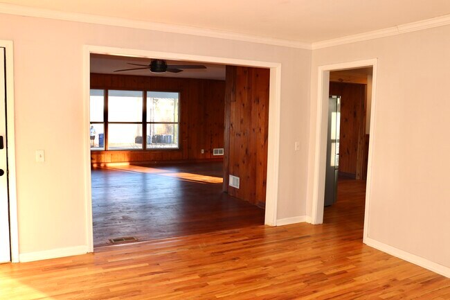 Foto del edificio - 620 Monger St