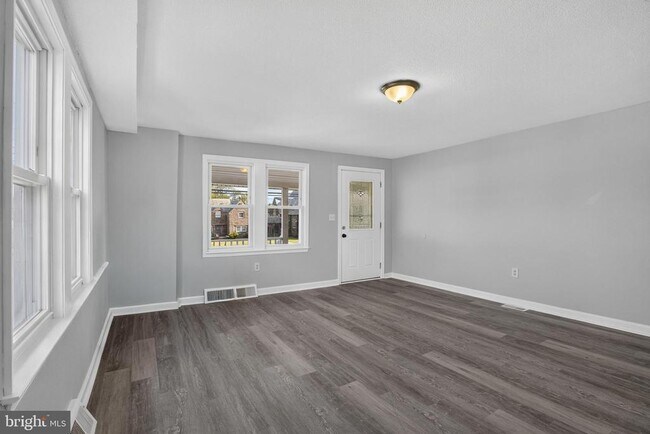 Foto del edificio - 3700 W 9th St