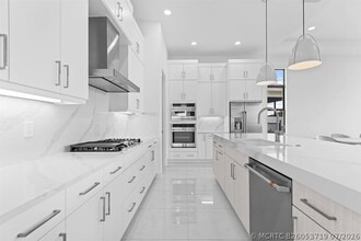 Building Photo - 4931 Rivo Alto Cir
