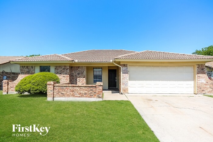 Foto principal - 2812 Meadow Ridge Dr