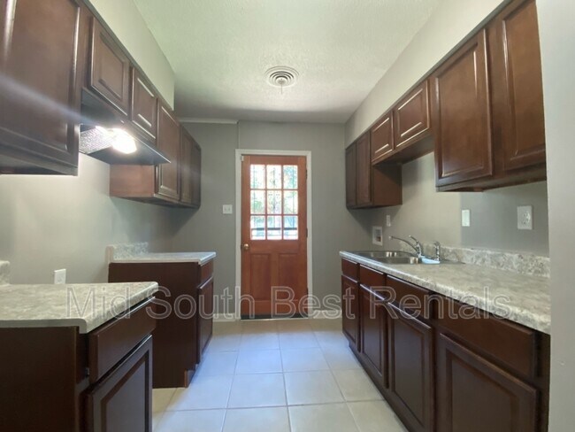 Foto del edificio - 5055 Appleville St