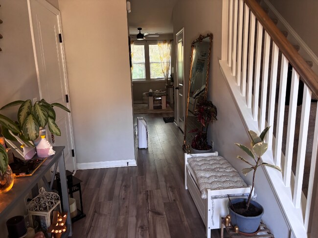 Building Photo - 8351 Child's Cove