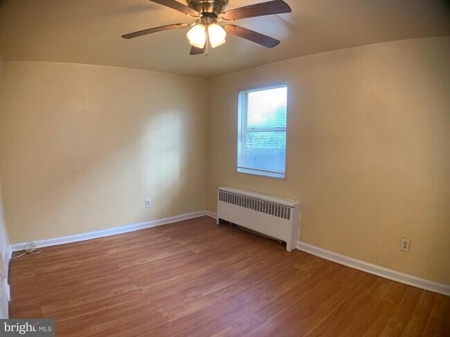 Foto del edificio - 927 52nd St NE