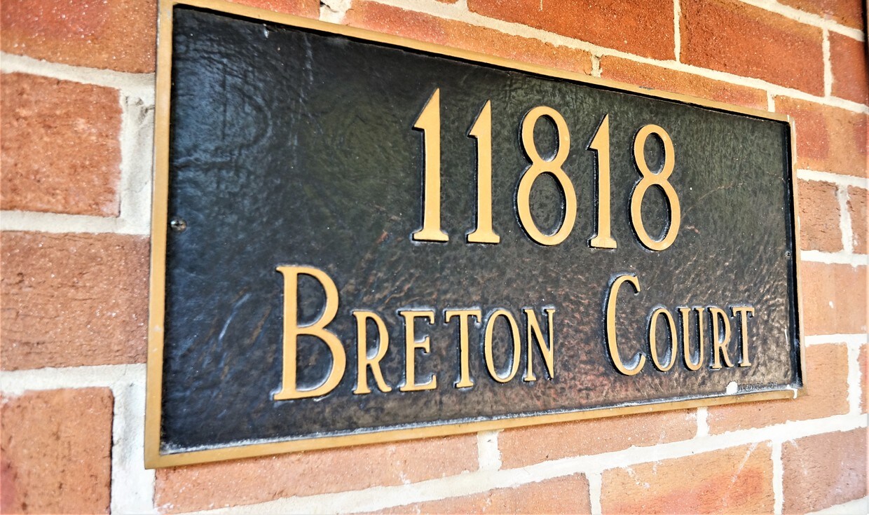 Primary Photo - 11818 Breton Ct