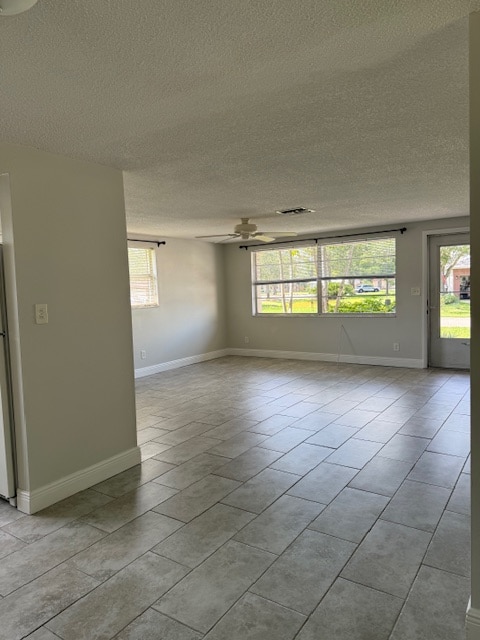 Foto del edificio - 136 Davenport Ave NE