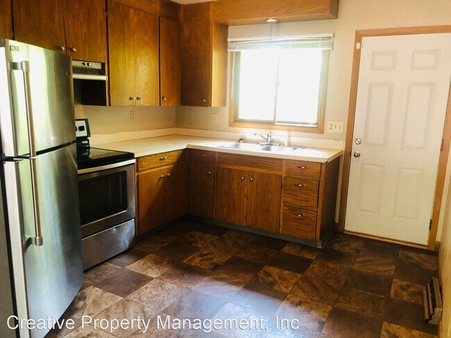Building Photo - 2 br, 2 bath House - 909 11th Ave NW