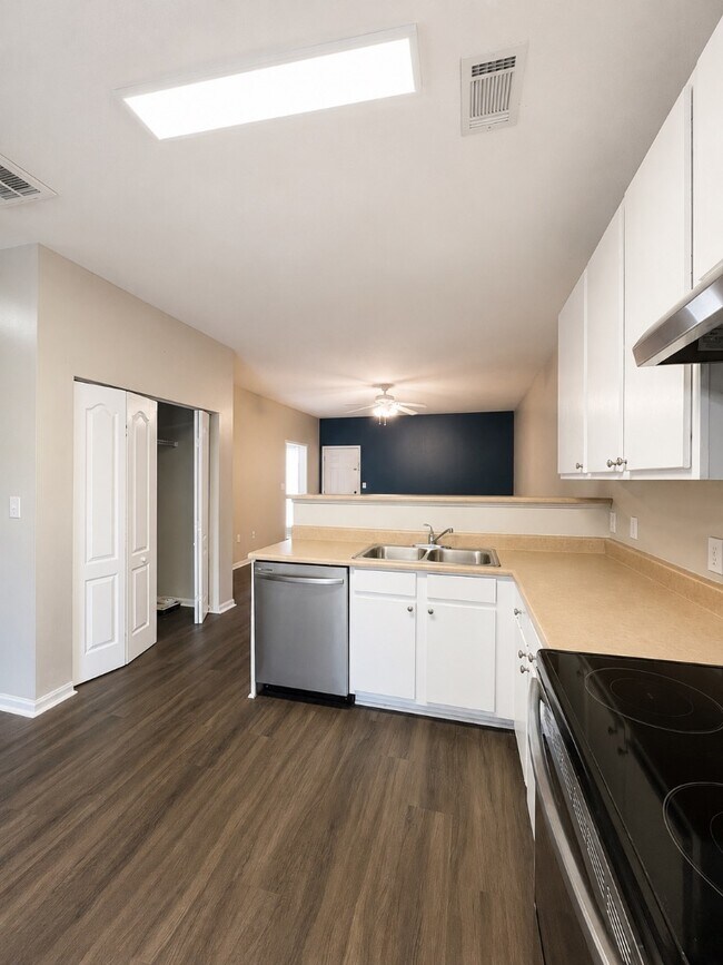 Foto del edificio - 239 Pine Meadows Cir