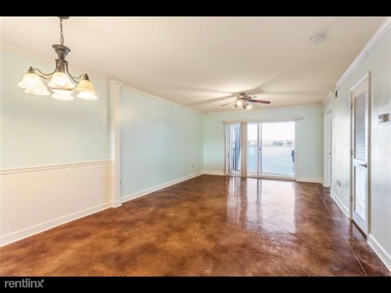 Primary Photo - 1650 Harbor Dr