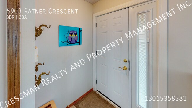 Building Photo - Full 3 Bed, 2 Bath House in Lakewood with Double detached Garage and Backyard!