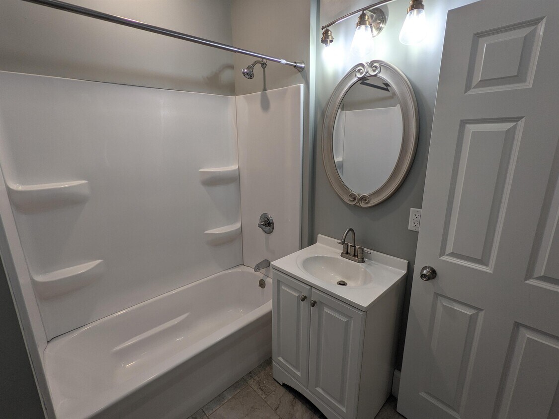 Primary Photo - 2525 N 12th St