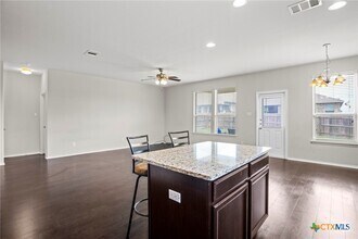 Building Photo - 1203 Daffodil Dr