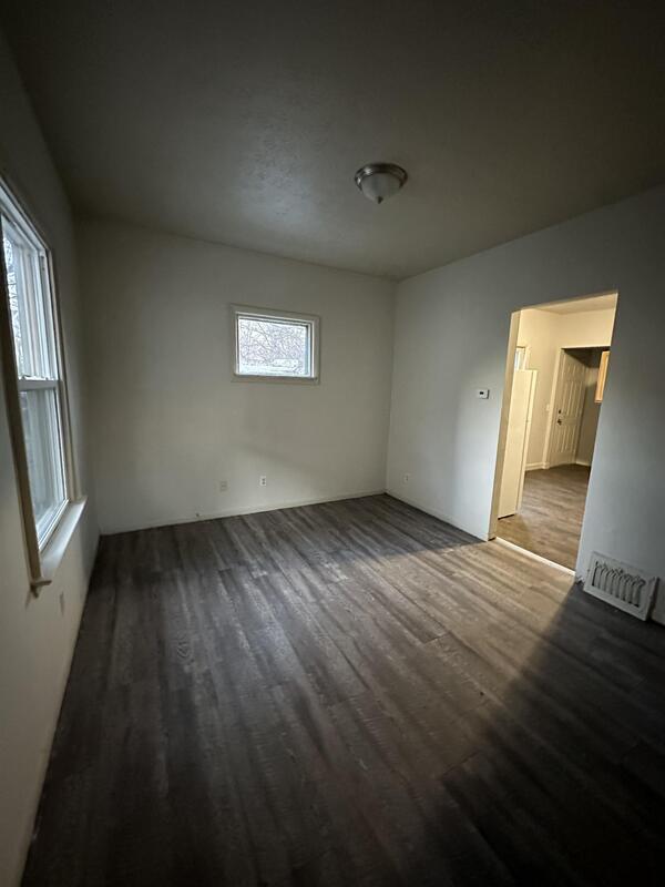 Foto del edificio - 3319 W 97th St