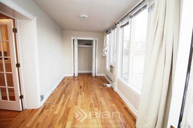 Building Photo - 1 bedroom in GLENCOE IL 60022