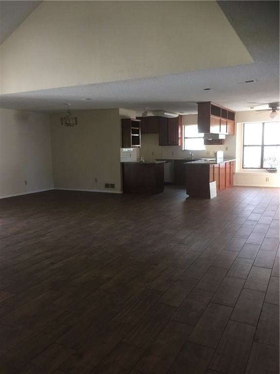 Building Photo - 3302 Ridge Oak Dr