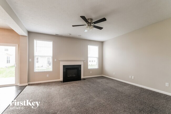 Foto del edificio - 5770 Pebblebrooke Rd