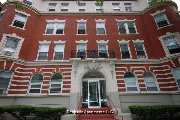 Foto del edificio - 1595 Beacon St