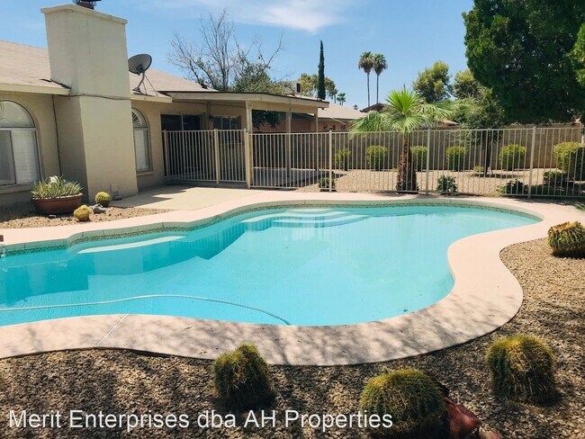 Building Photo - 3 br, 2 bath House - 5926 E EVANS DR