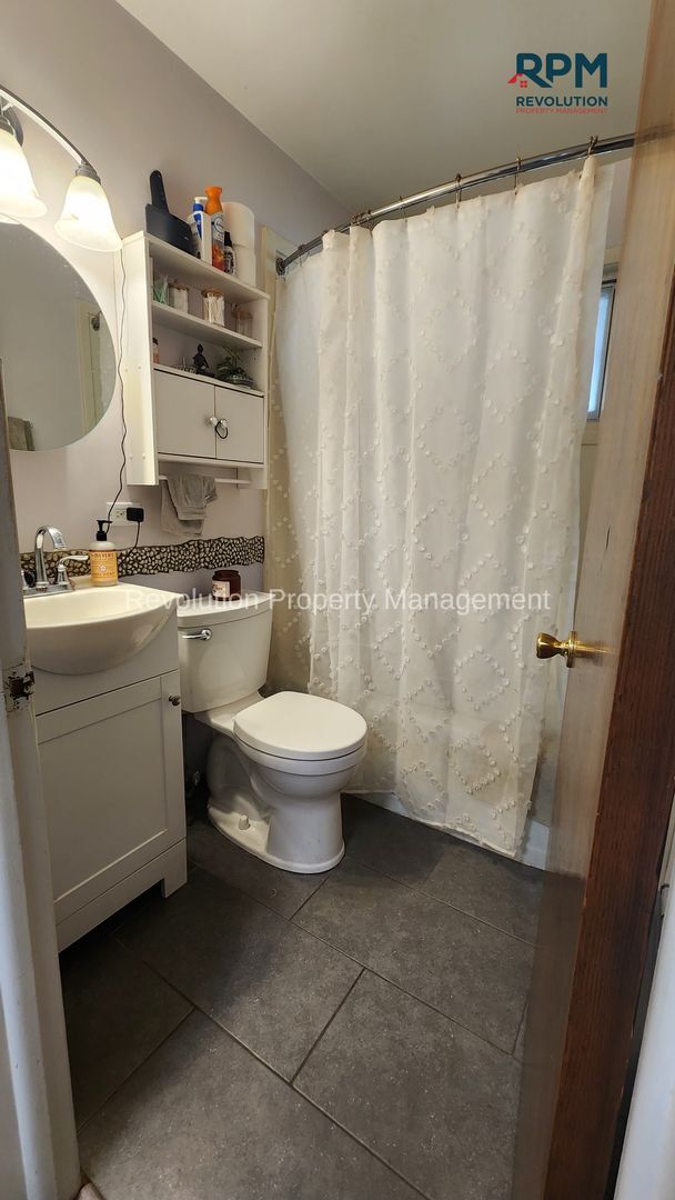 Foto del edificio - 3 BEDROOM IN ROY